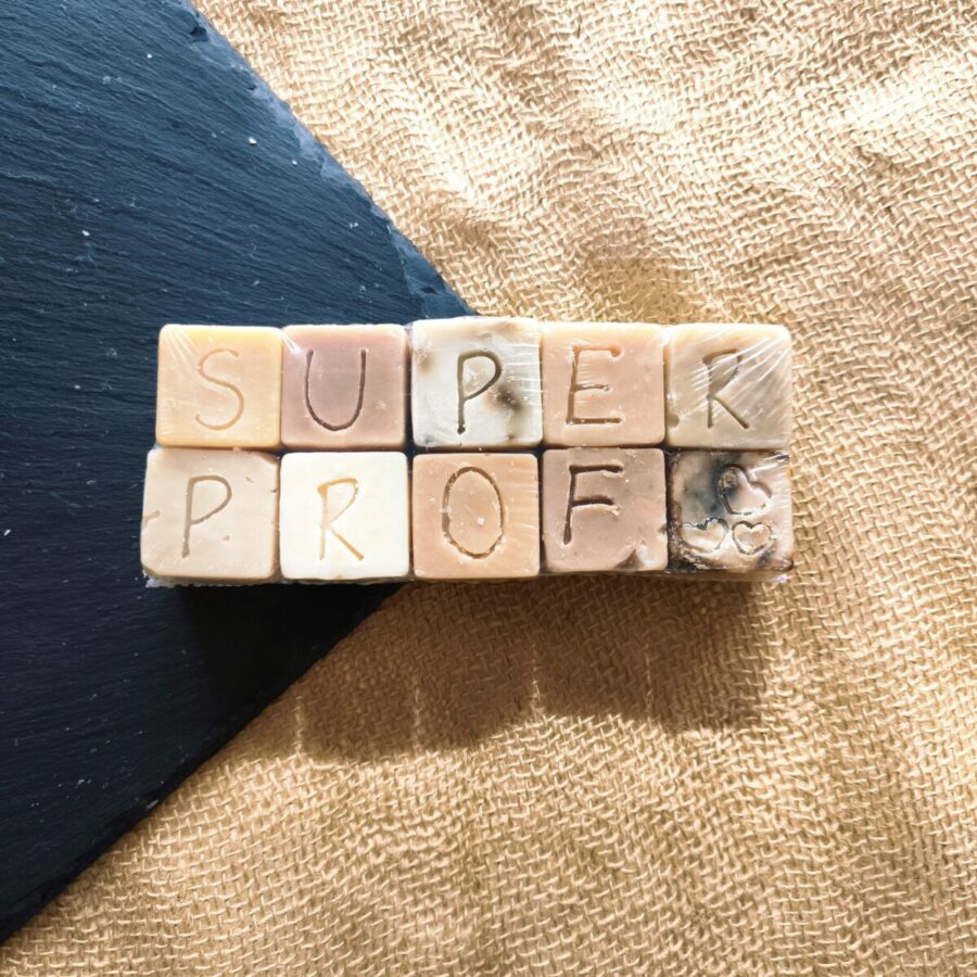 🧼 Cubes de savon "Super Prof ❤️" – Édition fin d'année scolaire